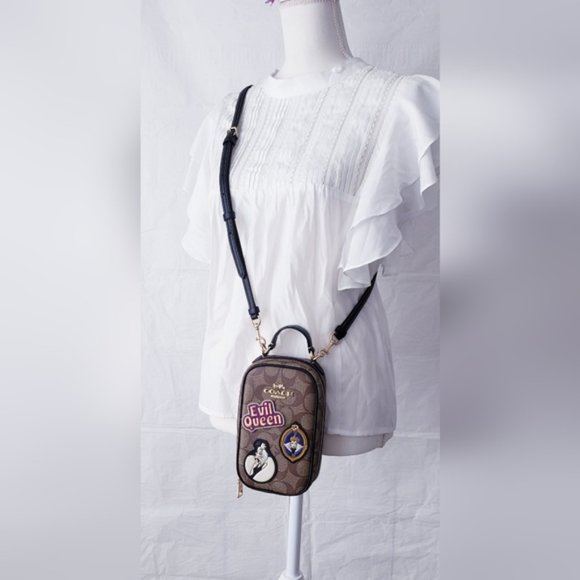 COACH Eva Phone - Picture 2 of 9